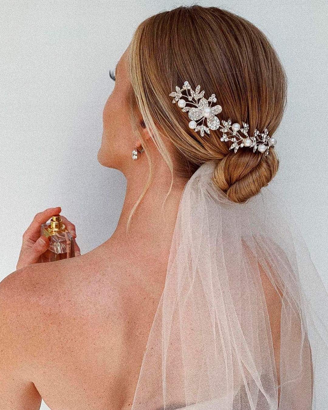 Classical Hair Accessories For Brides