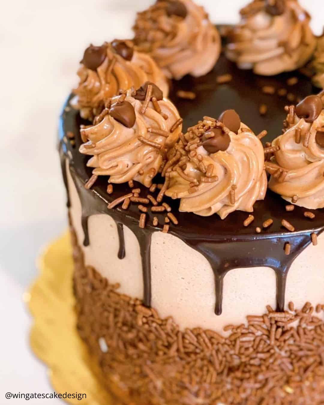 Impressive Bright Wedding Cakes