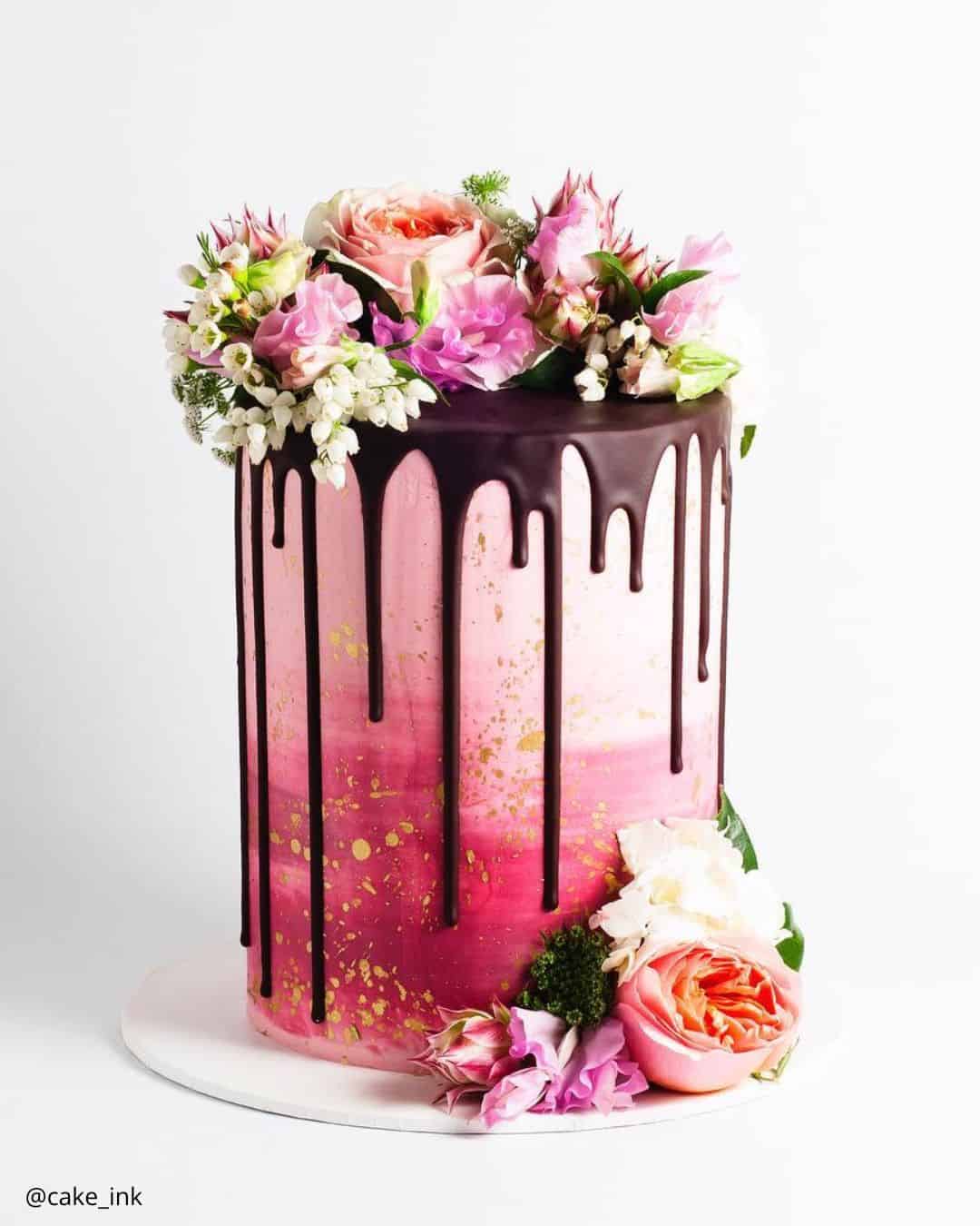 Impressive Bright Wedding Cakes