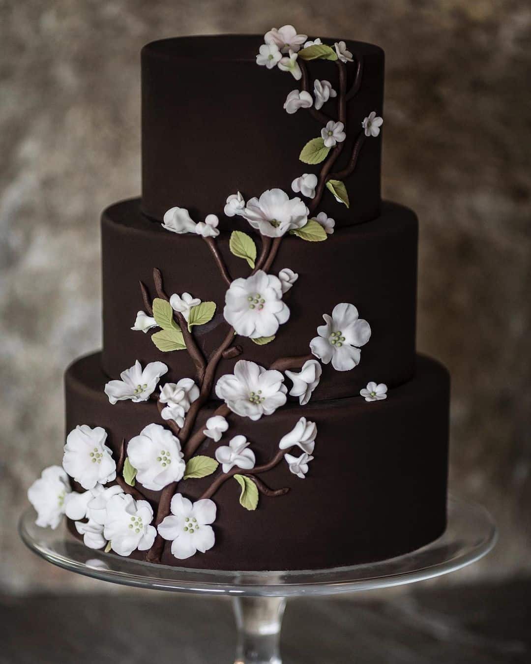 Impressive Bright Wedding Cakes