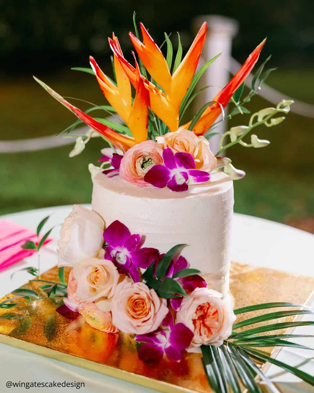 Impressive Bright Wedding Cakes