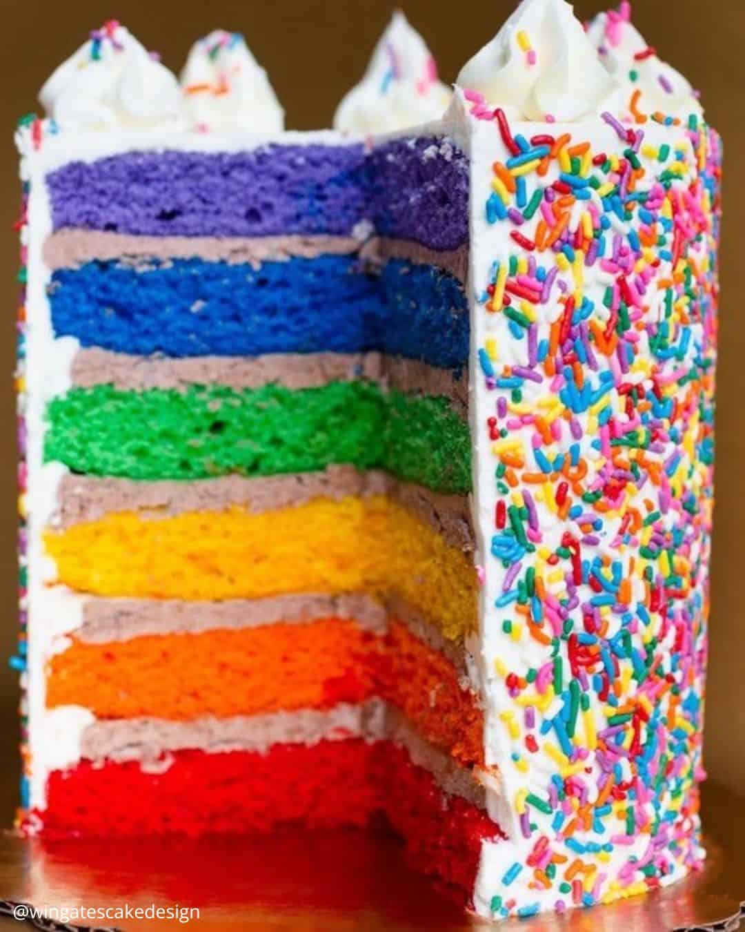 Impressive Bright Wedding Cakes