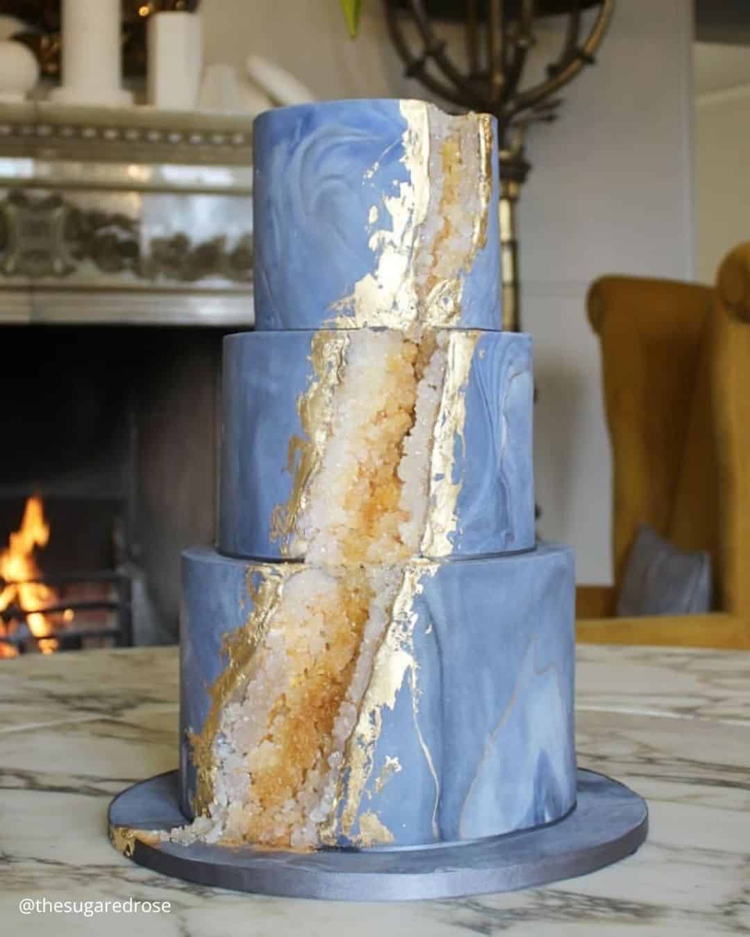 Impressive Bright Wedding Cakes