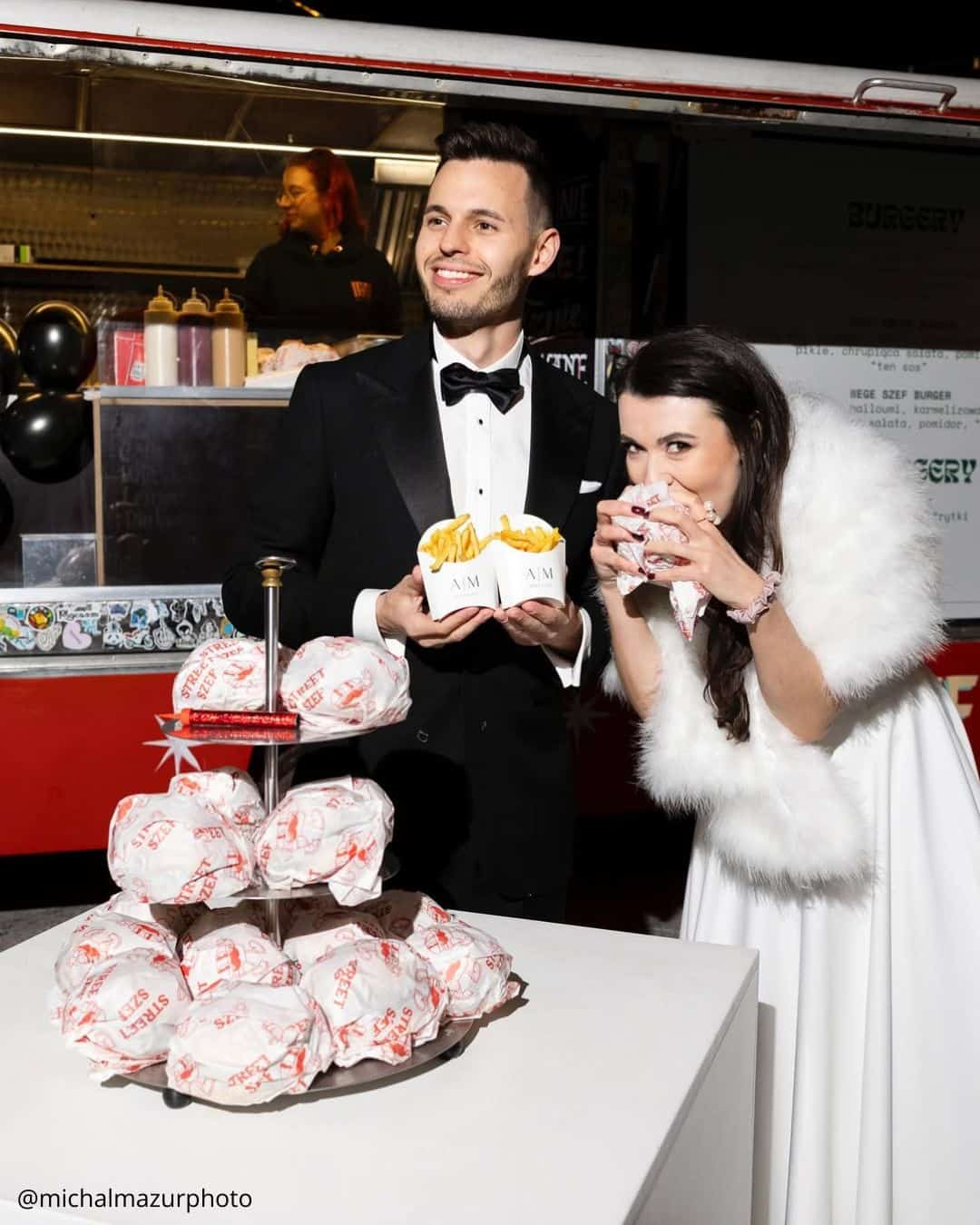 Creative Wedding Photo Ideas Bride and Groom