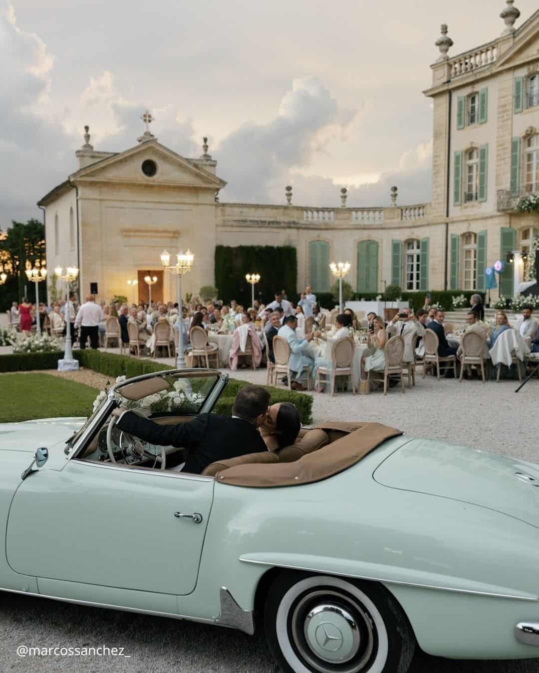 Creative Wedding Photo Ideas Bride and Groom