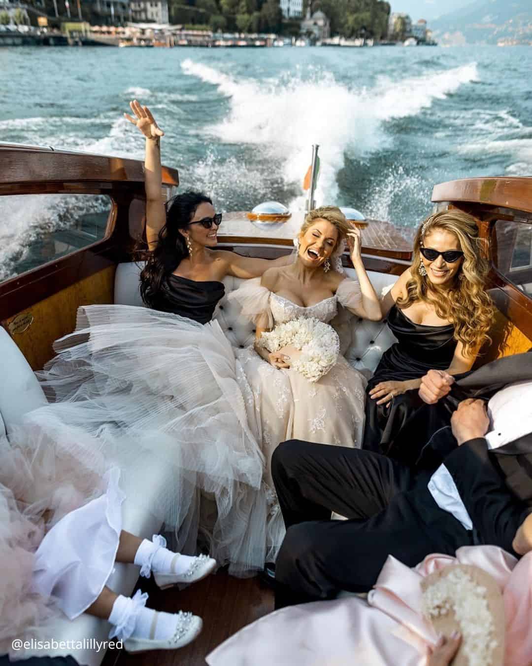 Creative Wedding Party Bridesmaid Photos