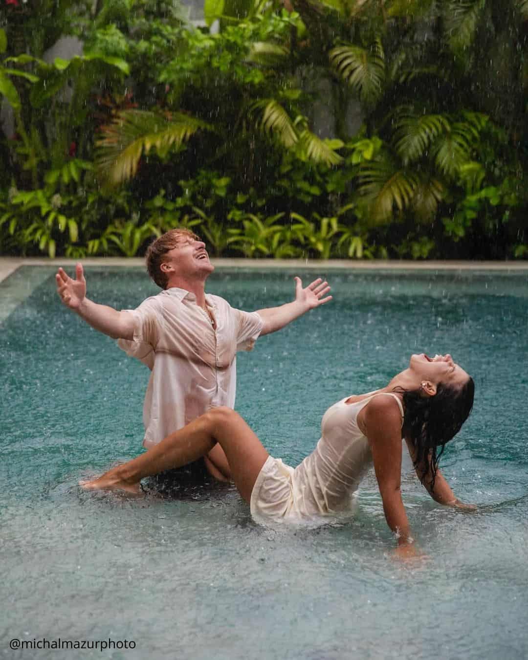 Creative Pre Wedding Photo Ideas