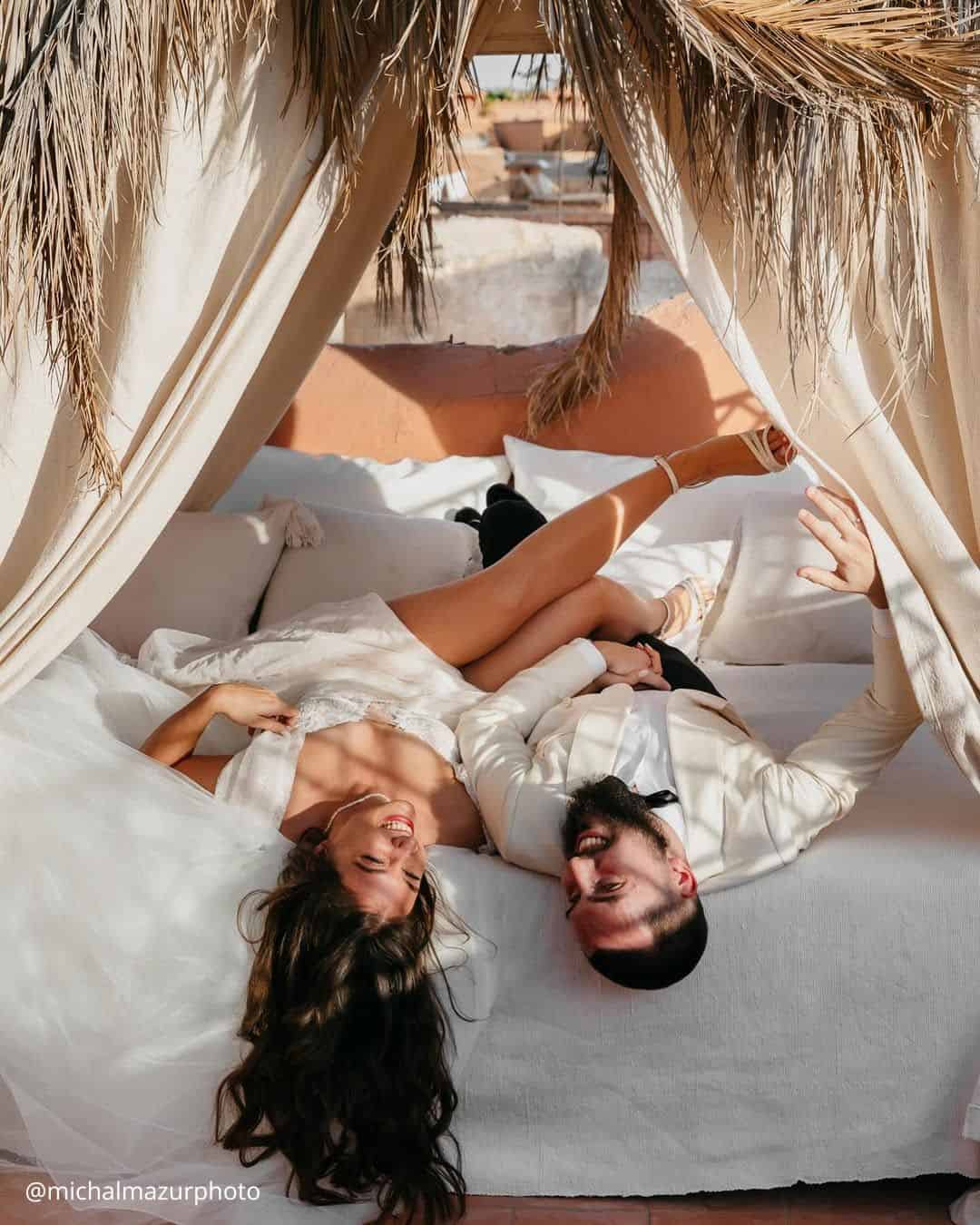Creative Pre Wedding Photo Ideas