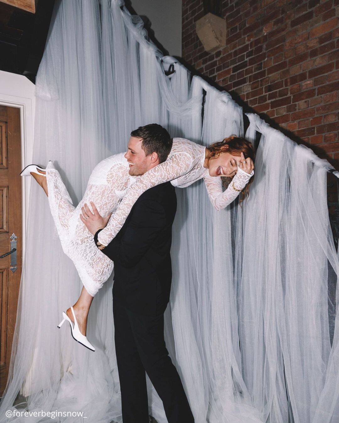 Creative Wedding Photo Ideas With Light