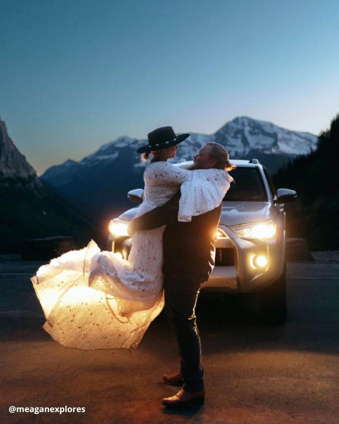 Creative Wedding Group Photo Ideas