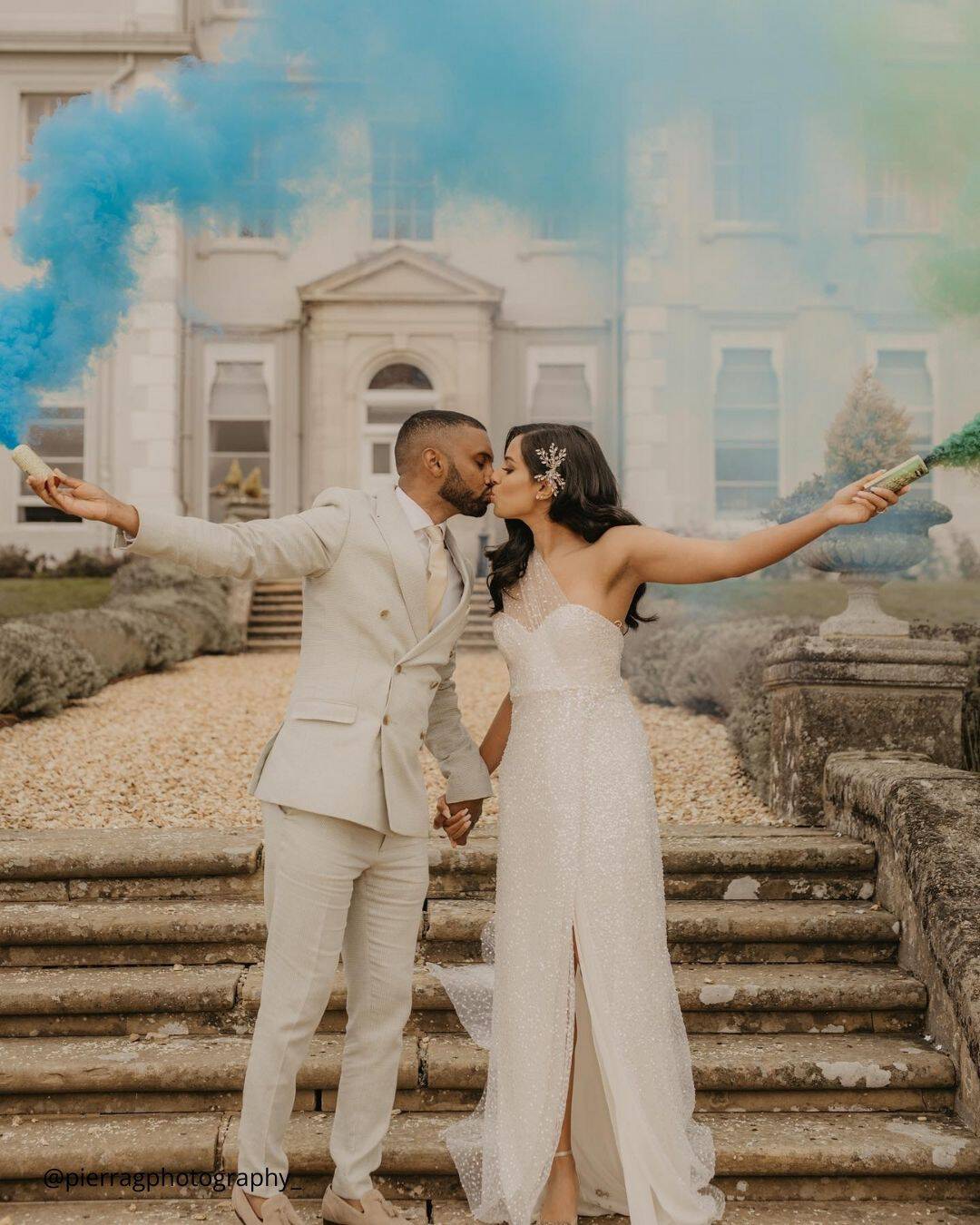 Creative Wedding Photo Ideas Bride and Groom