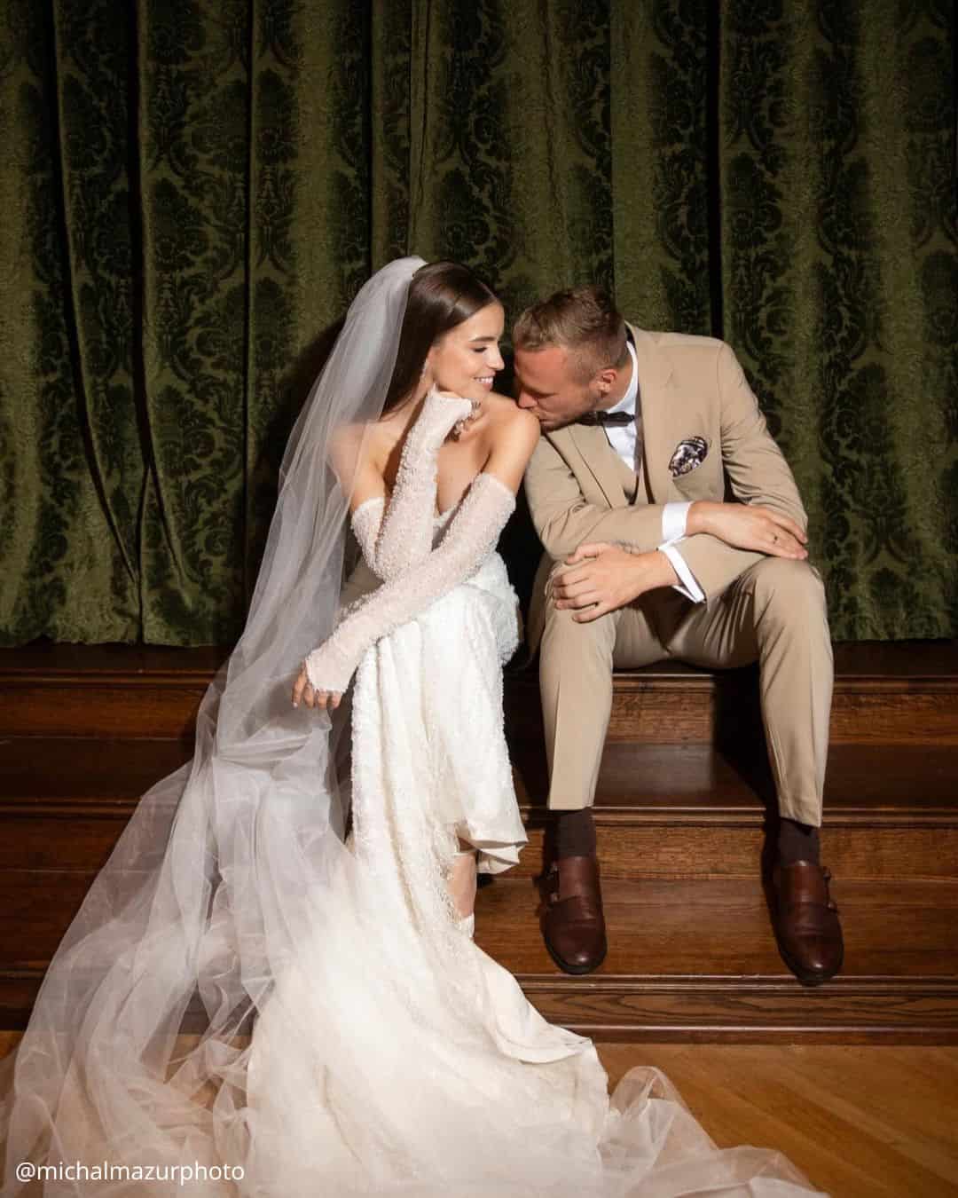 Creative Wedding Photo Ideas Bride and Groom