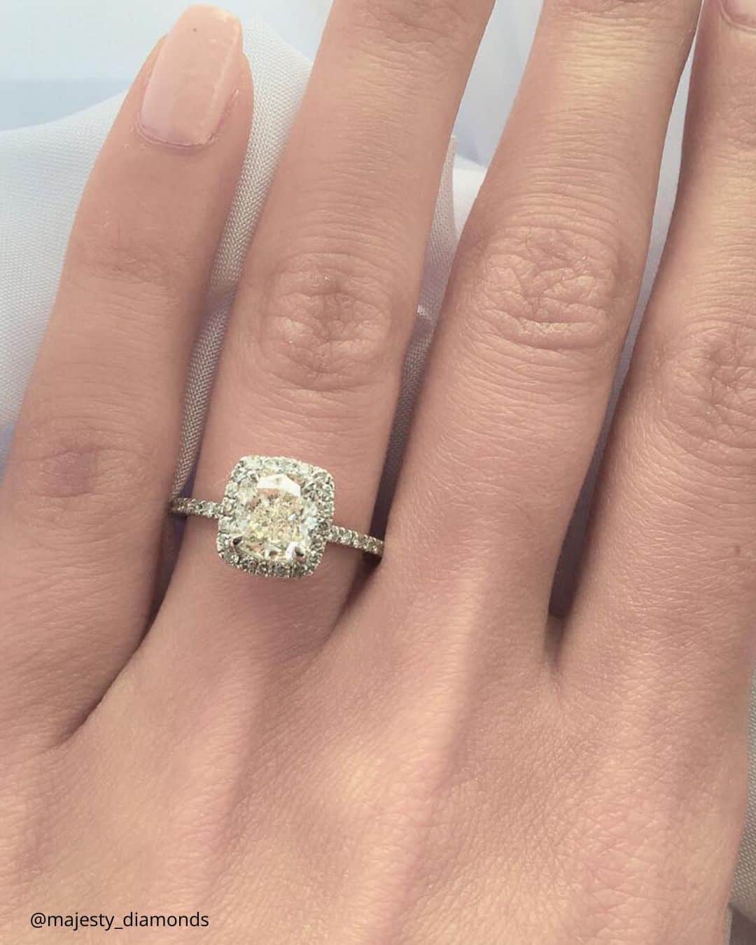 Amazing Engagement Rings Set