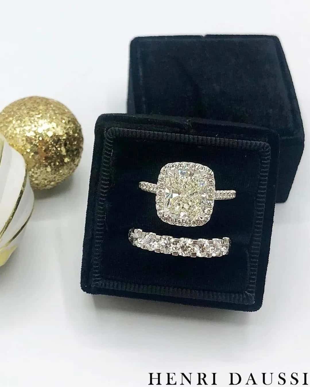 White Gold Engagement Rings