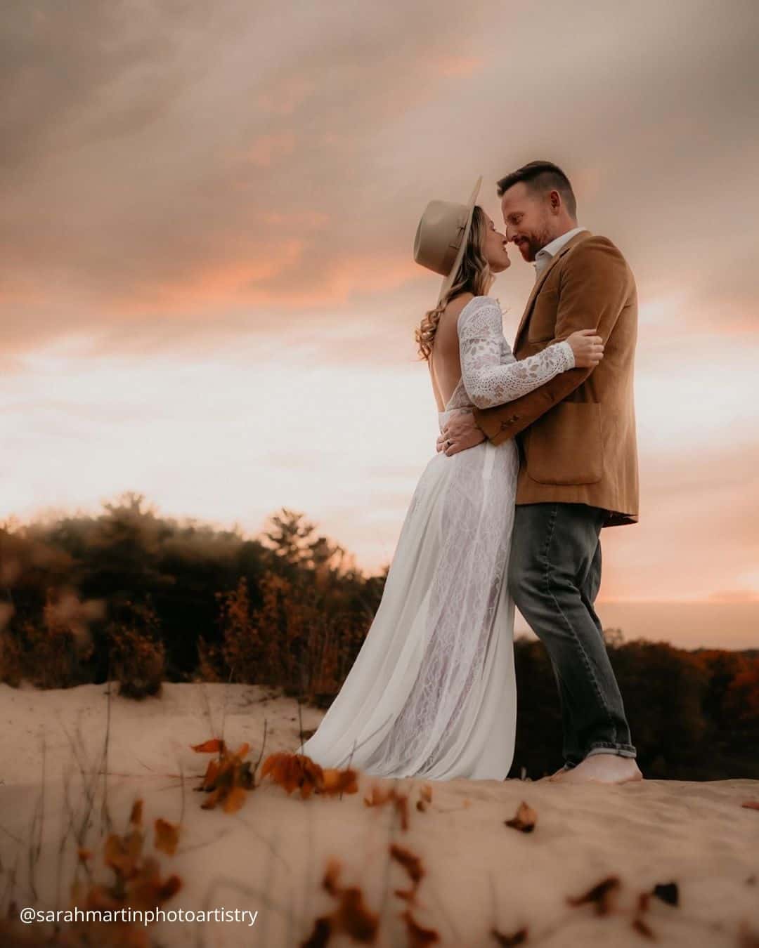 Romantic Photos of the Groom and Bride