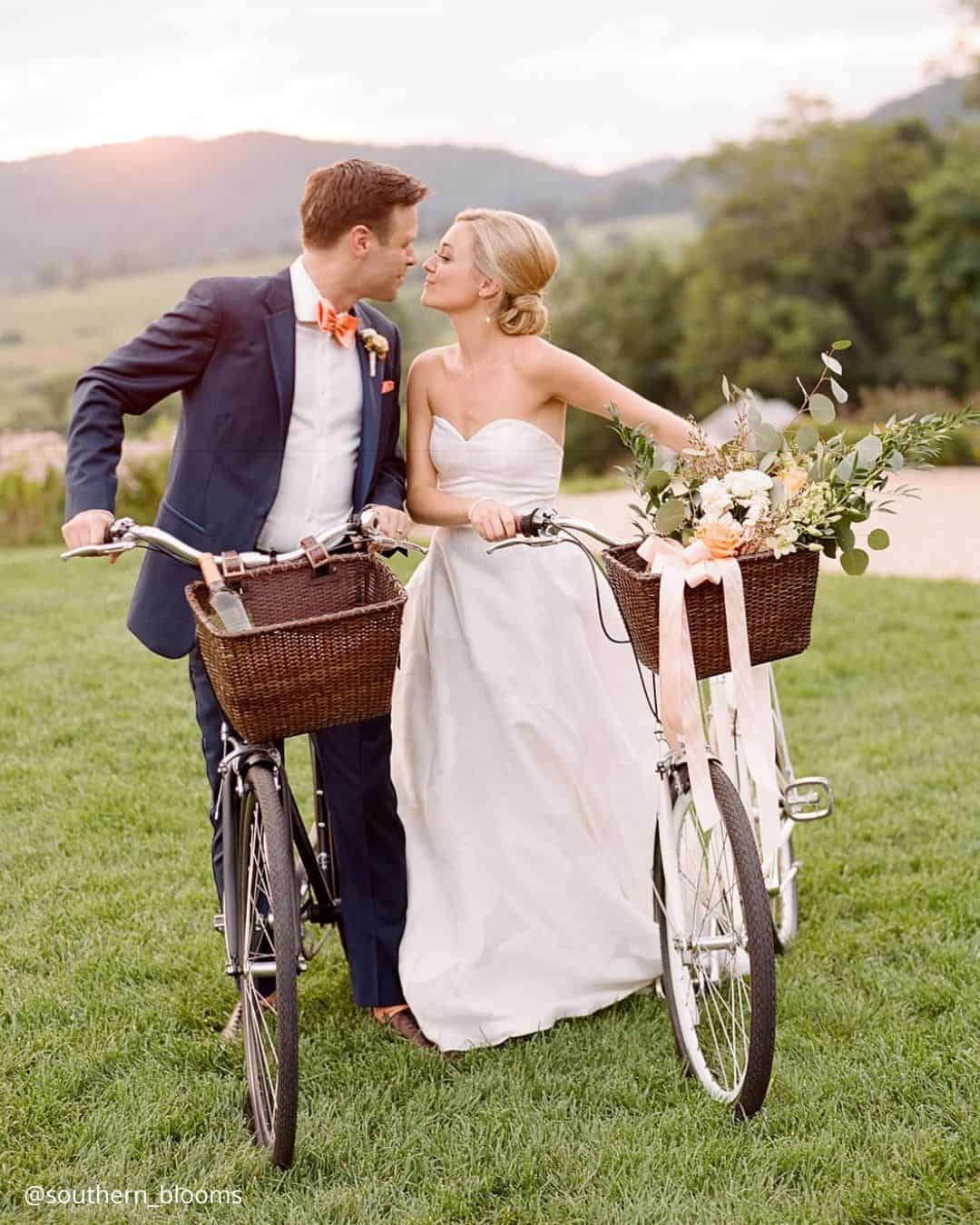 Romantic Photos of the Groom and Bride