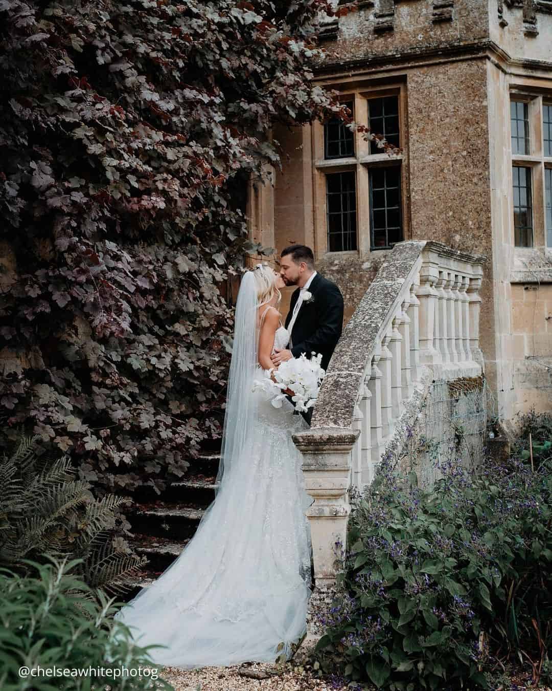 Capturing Huge Wedding Couple Moments