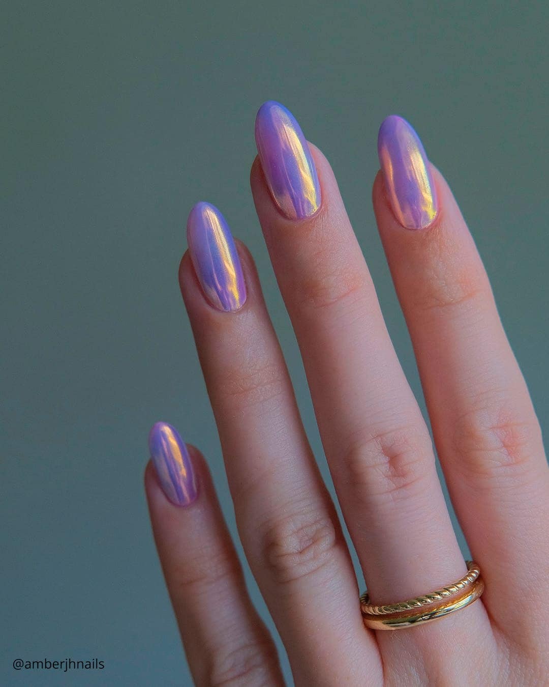 Minimalist Line Nail Art