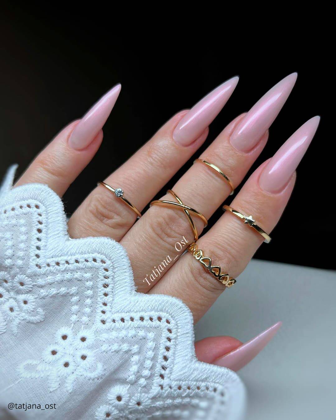 Gel, Acrylic, or Natural? What’s the Best?