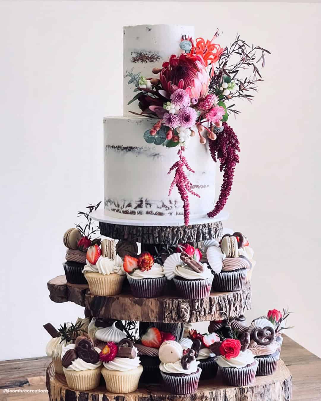 Fall Cakes with Edible Leaves