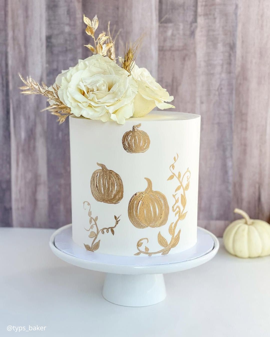 Simple Fall Wedding Cakes