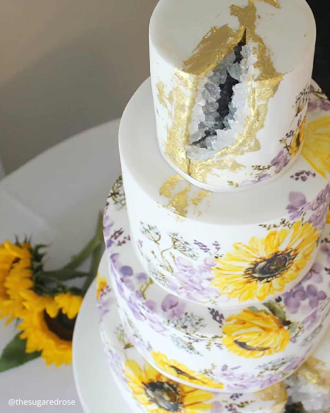 Burgundy Fall Flowers For Wedding Cake