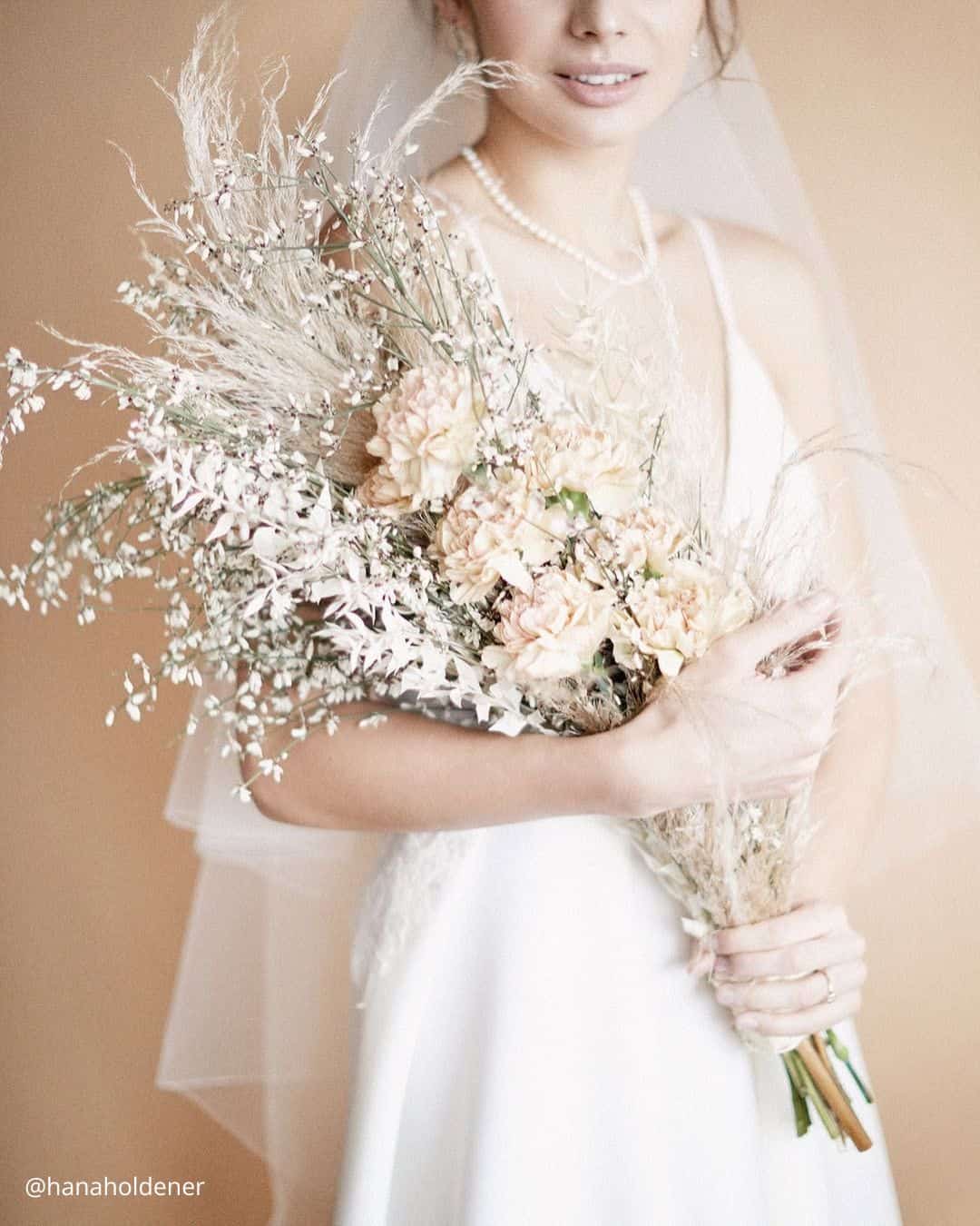 Unique Winter Bridal Bouquets