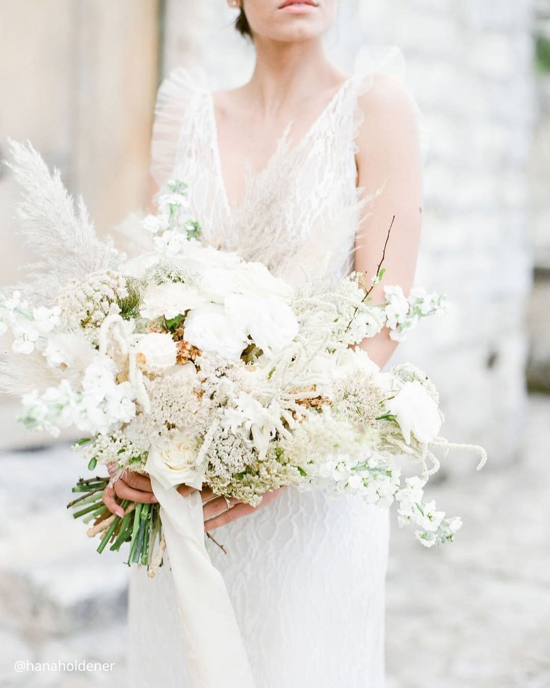 Amazing White Winter Wedding Bouquets