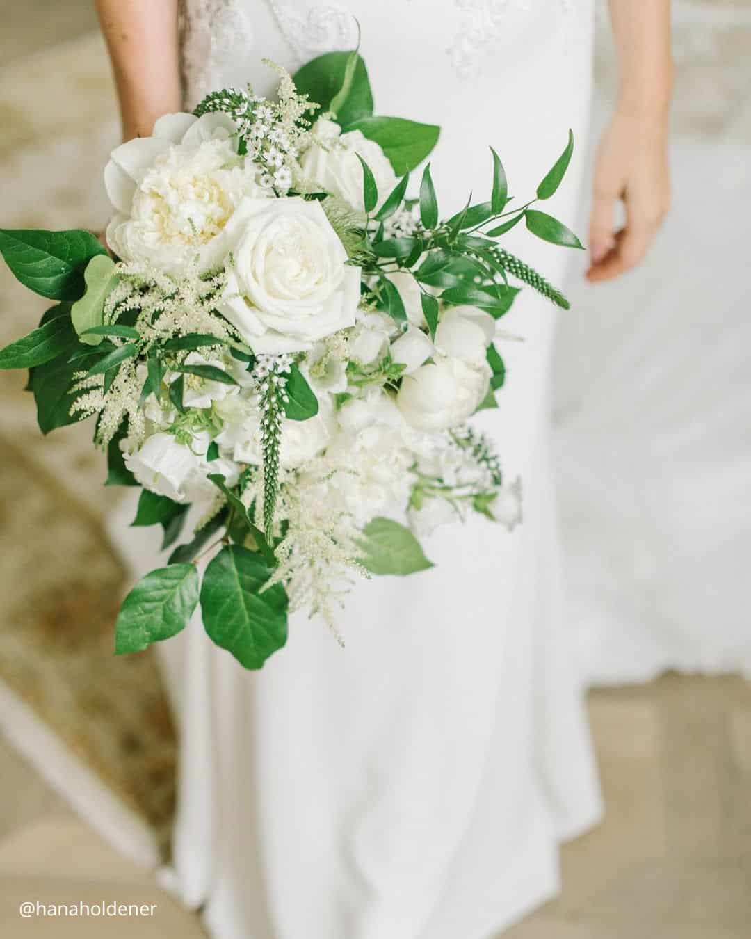 Amazing White Winter Wedding Bouquets