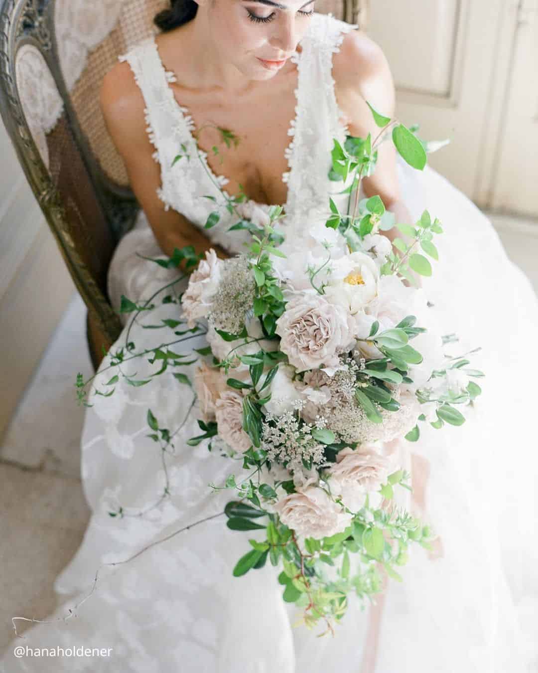 Simple Winter Wedding Bouquets