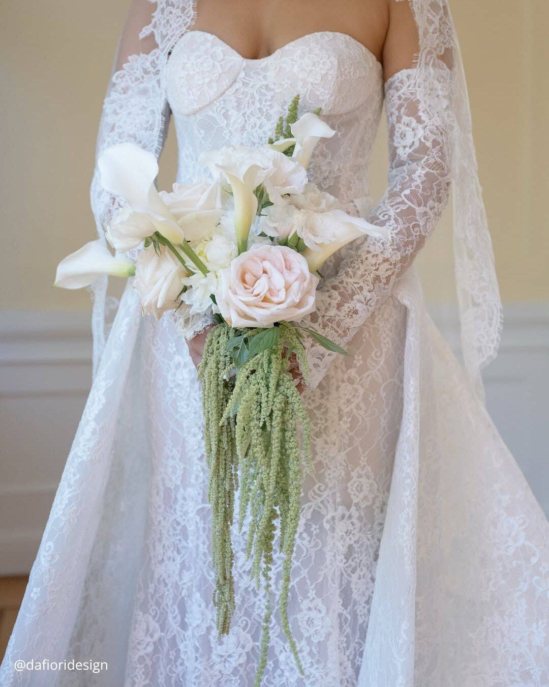Simple Winter Wedding Bouquets