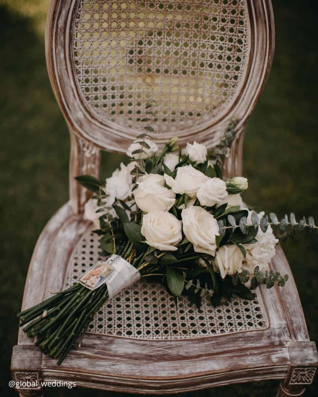Simple Winter Wedding Bouquets