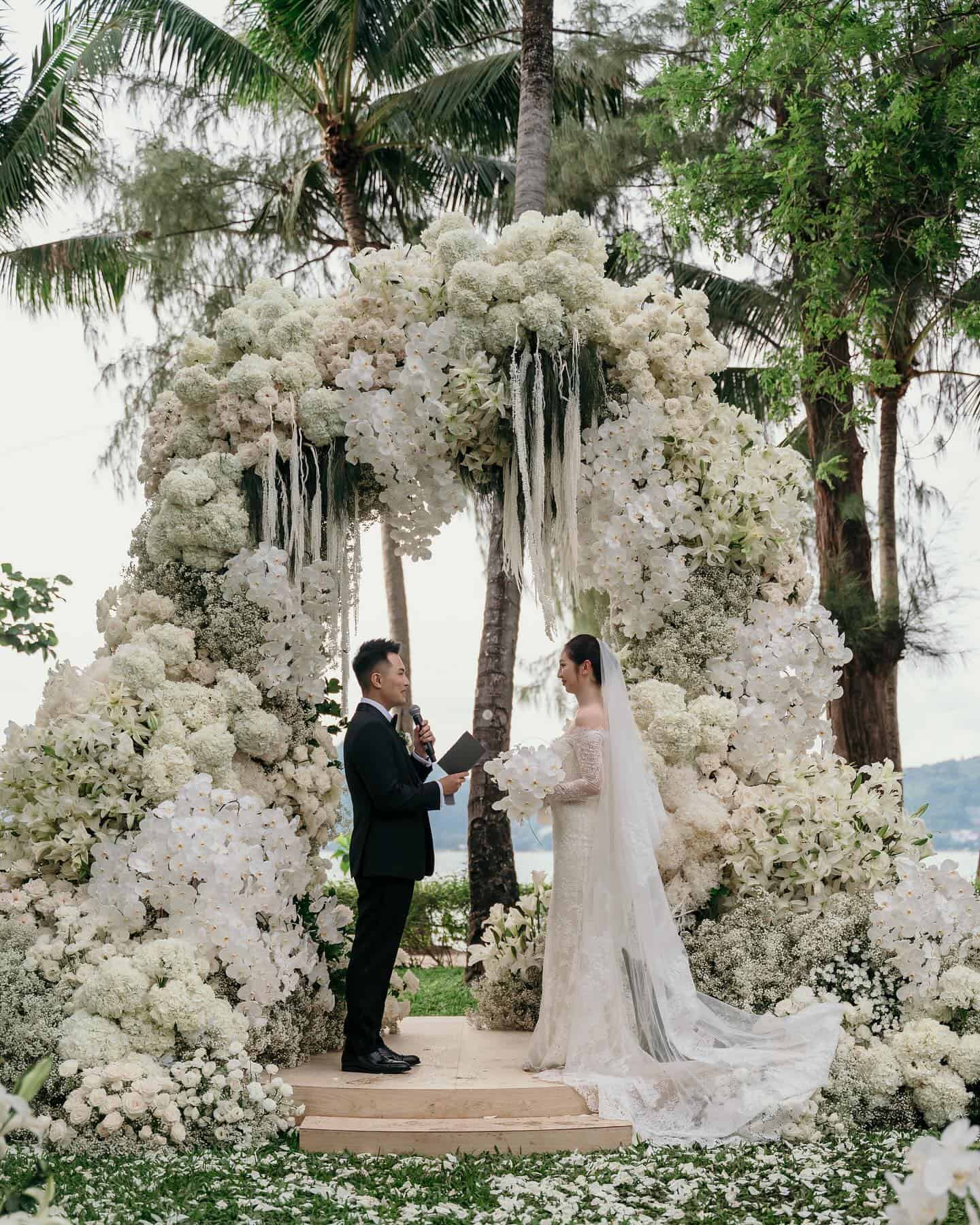 Overwhelming Flower Altars