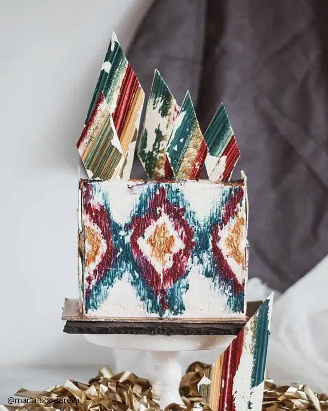 Wedding Cakes With Ornament Decor