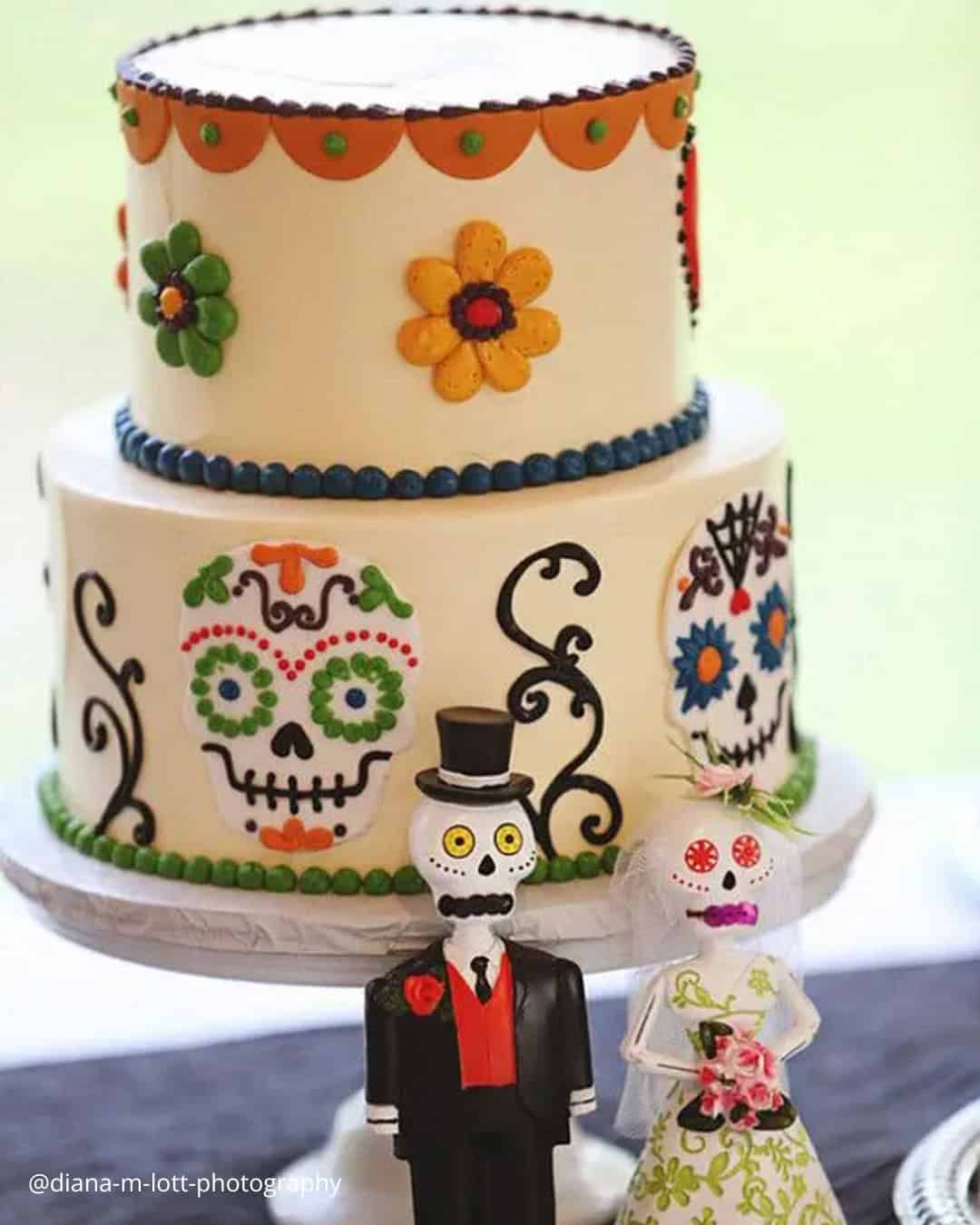 Mexican Wedding Cakes With Flowers