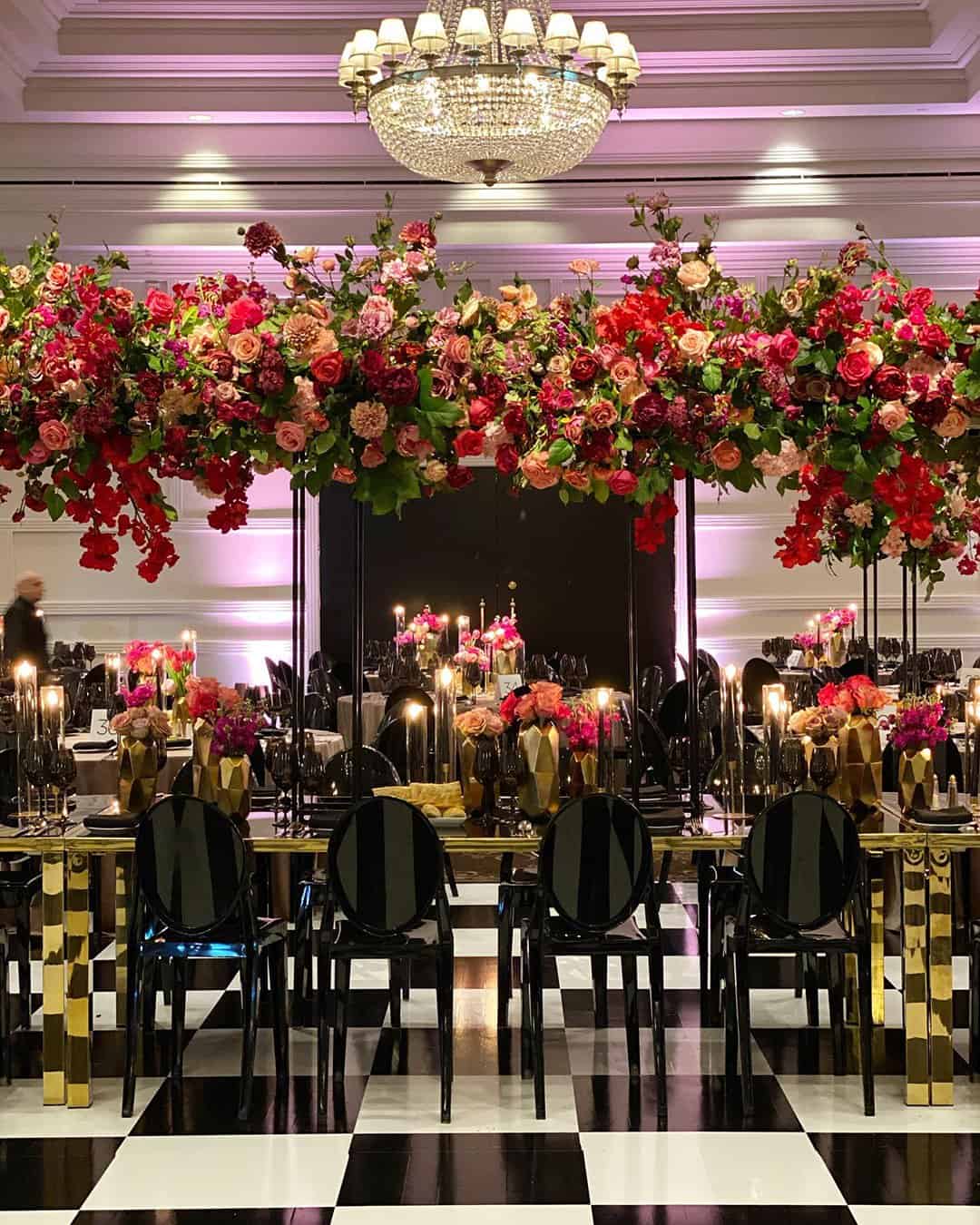 Modern All-White Wedding Decor