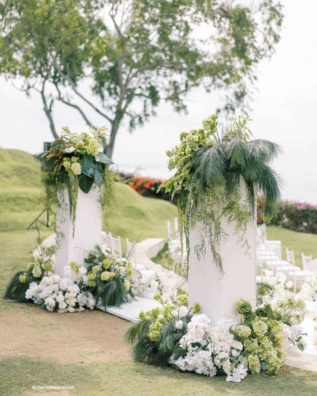 Modern All-White Wedding Decor