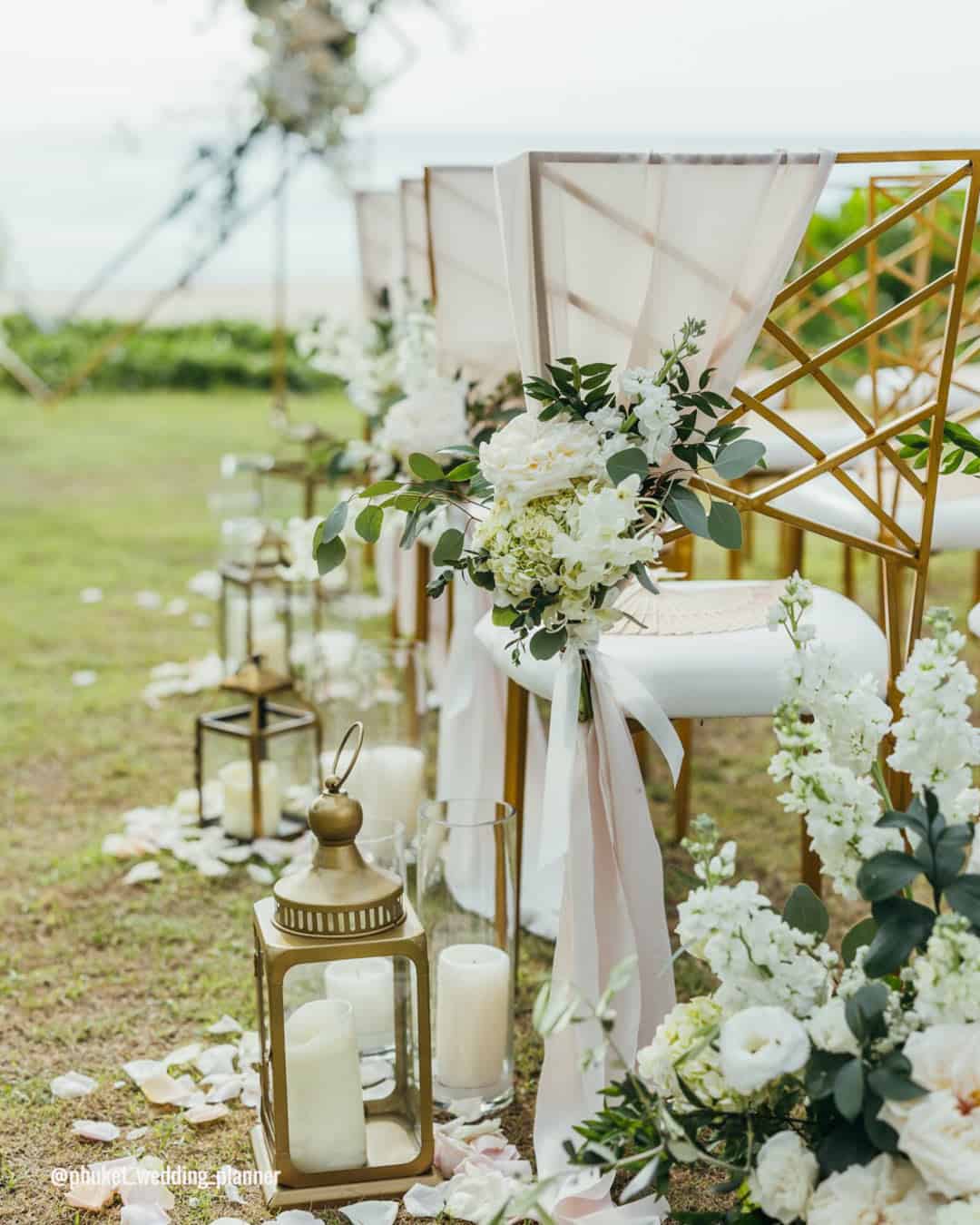 Shabby Chic Place Setting Display Ideas