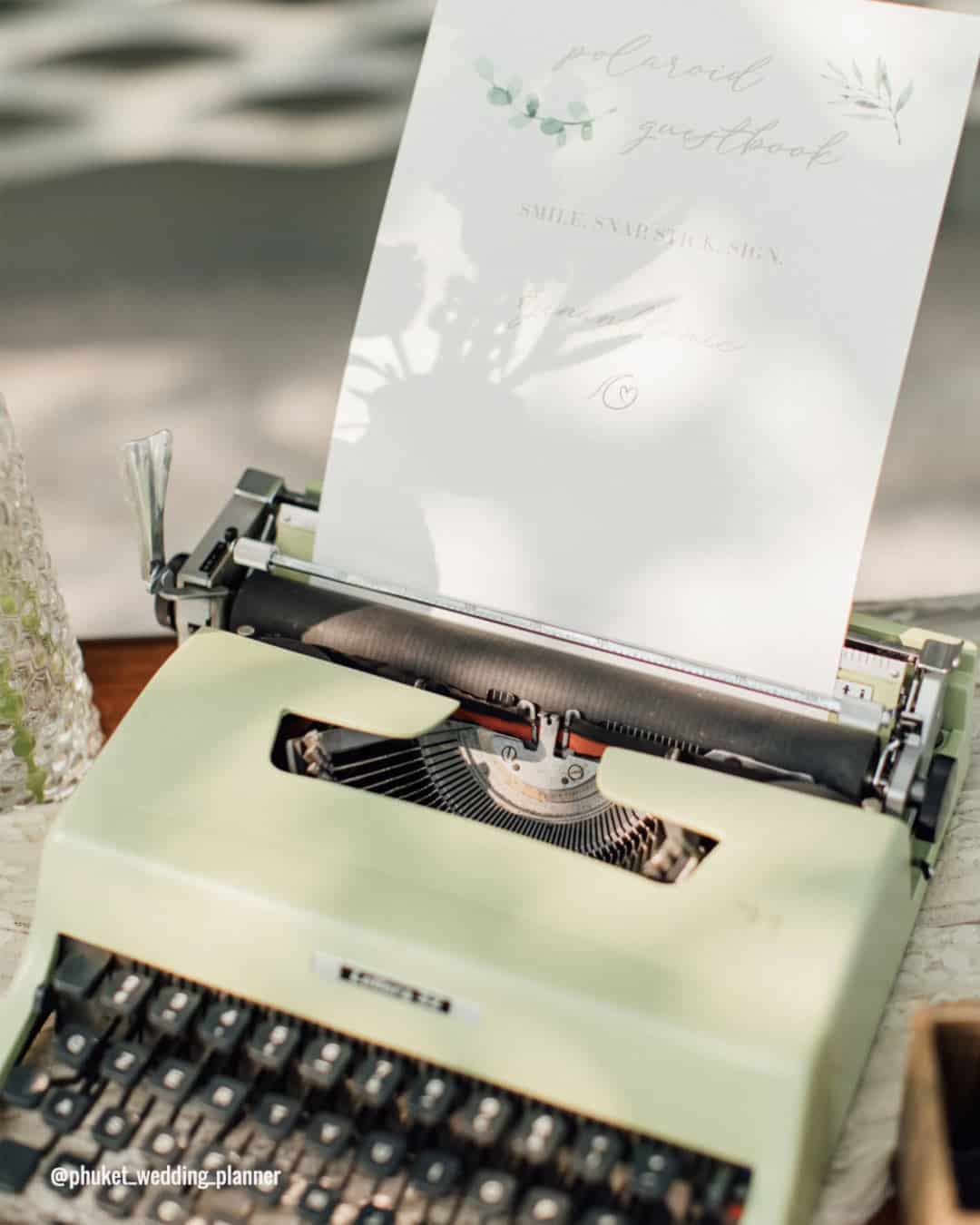 Shabby Chic Place Setting Display Ideas