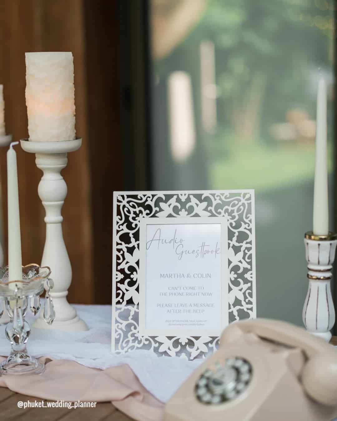 Shabby Chic Place Setting Display Ideas