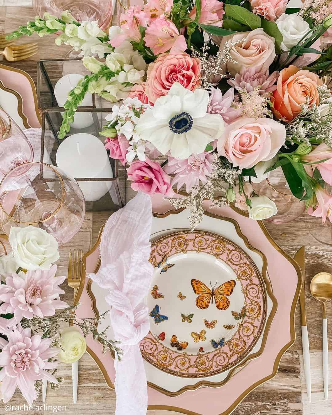 Centerpieces And Runners
