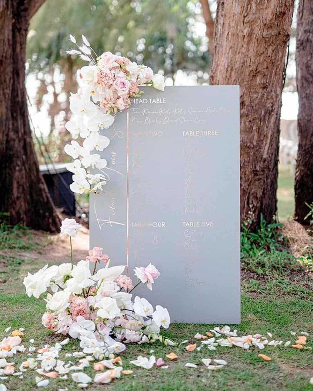 Rose Gold Decorations With Flowers