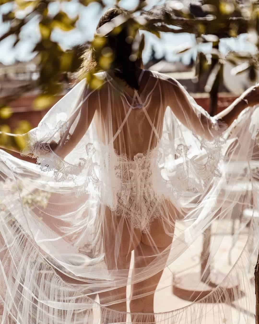 Hot Pre-Wedding Photoshoot
