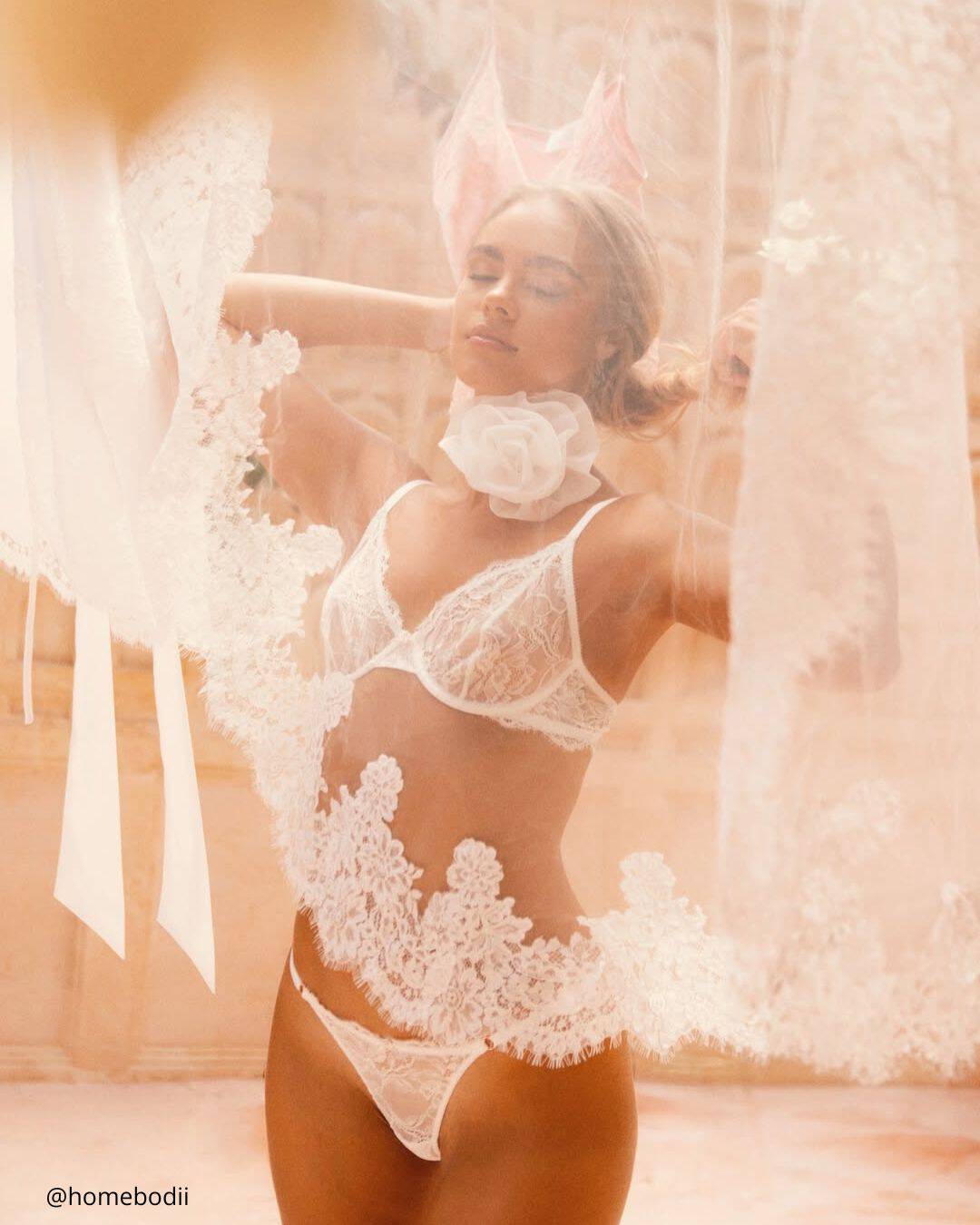 Husbands Sexy Wedding Dress Pictures