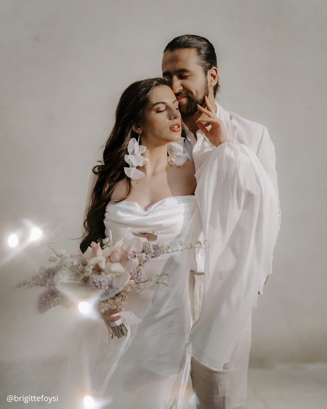 Husbands Sexy Wedding Dress Pictures