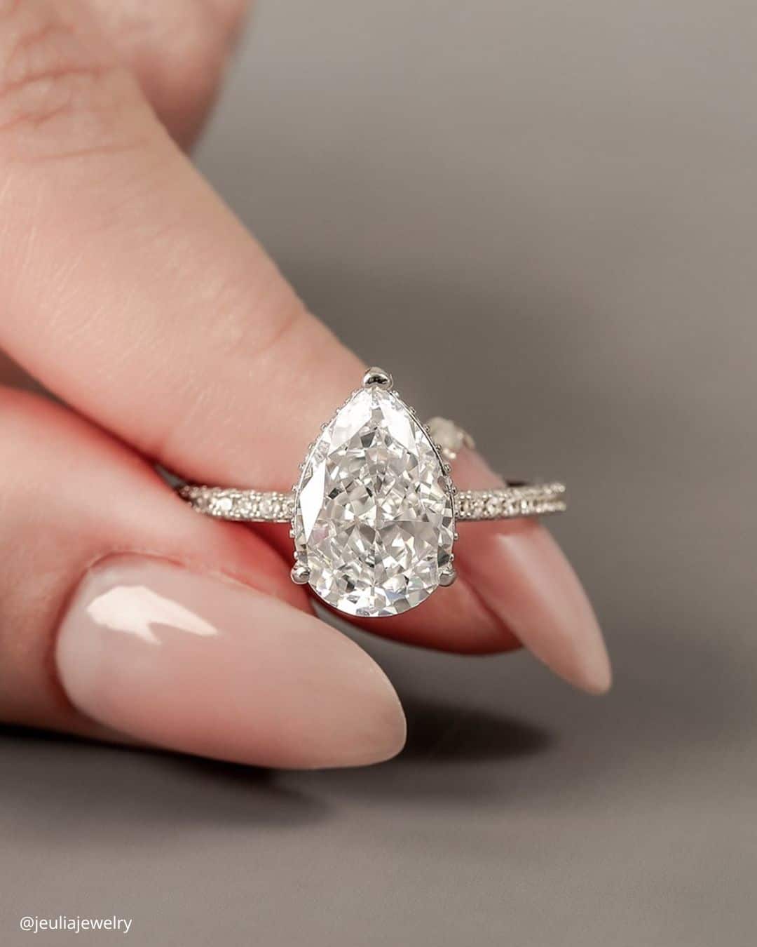 Rings in White Gold