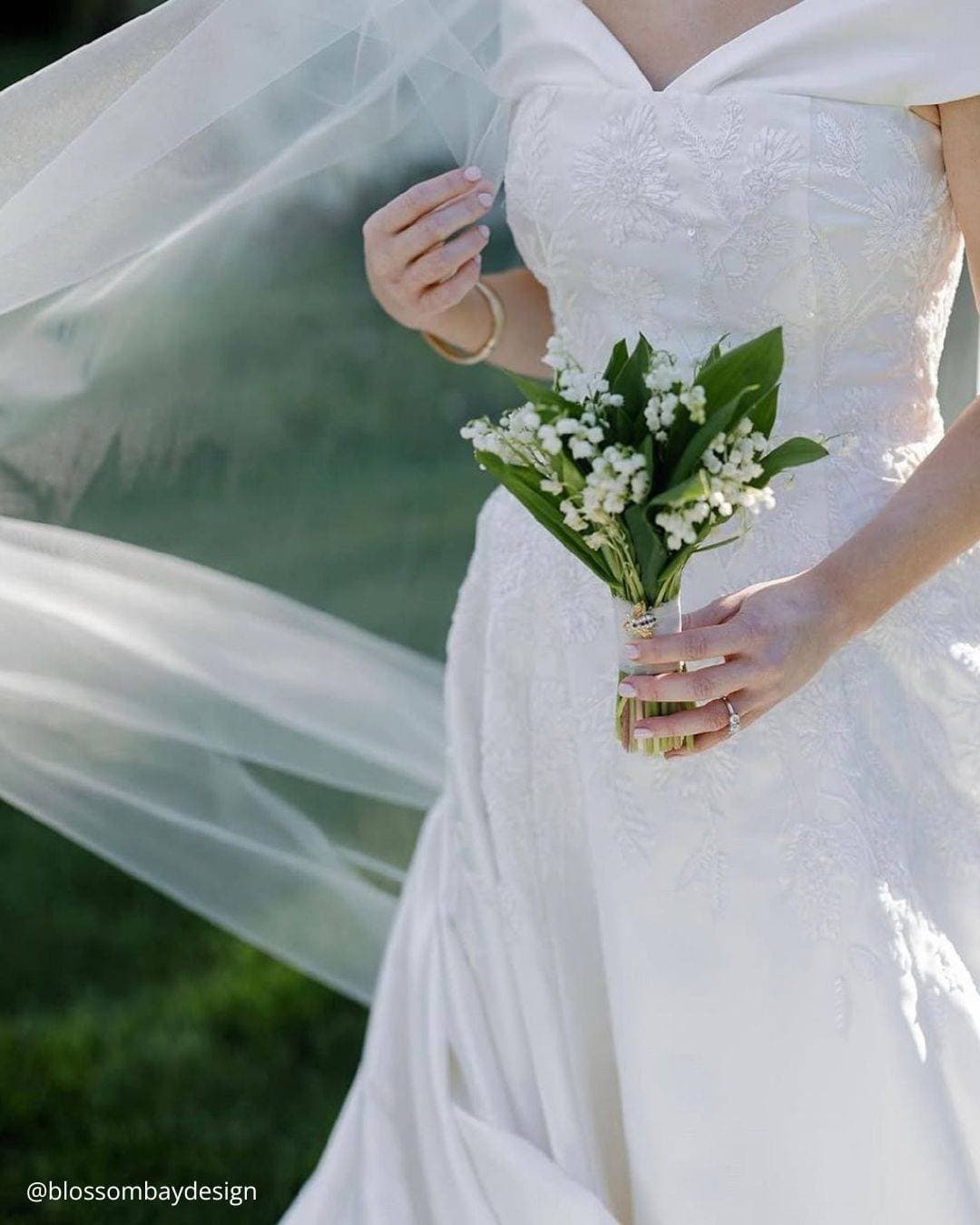 Stylish White Wedding Bouquets