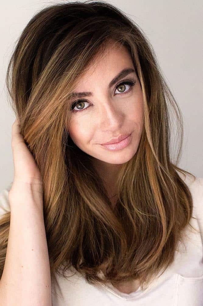 Photo 28-30: Romantic Makeup Look With Blush