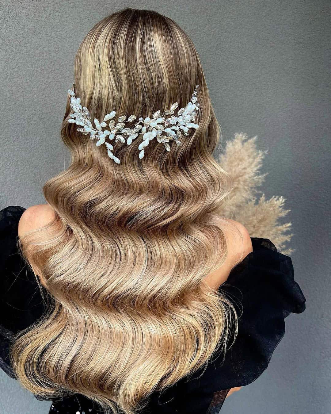 Christmas Wedding Hairstyles And Hair Accessories