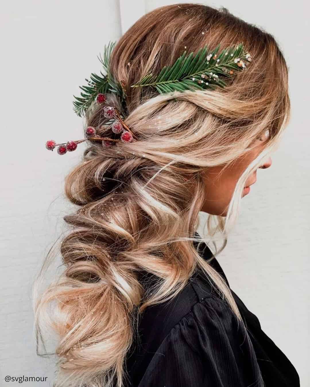 Hair Accessories For Winter Weddings